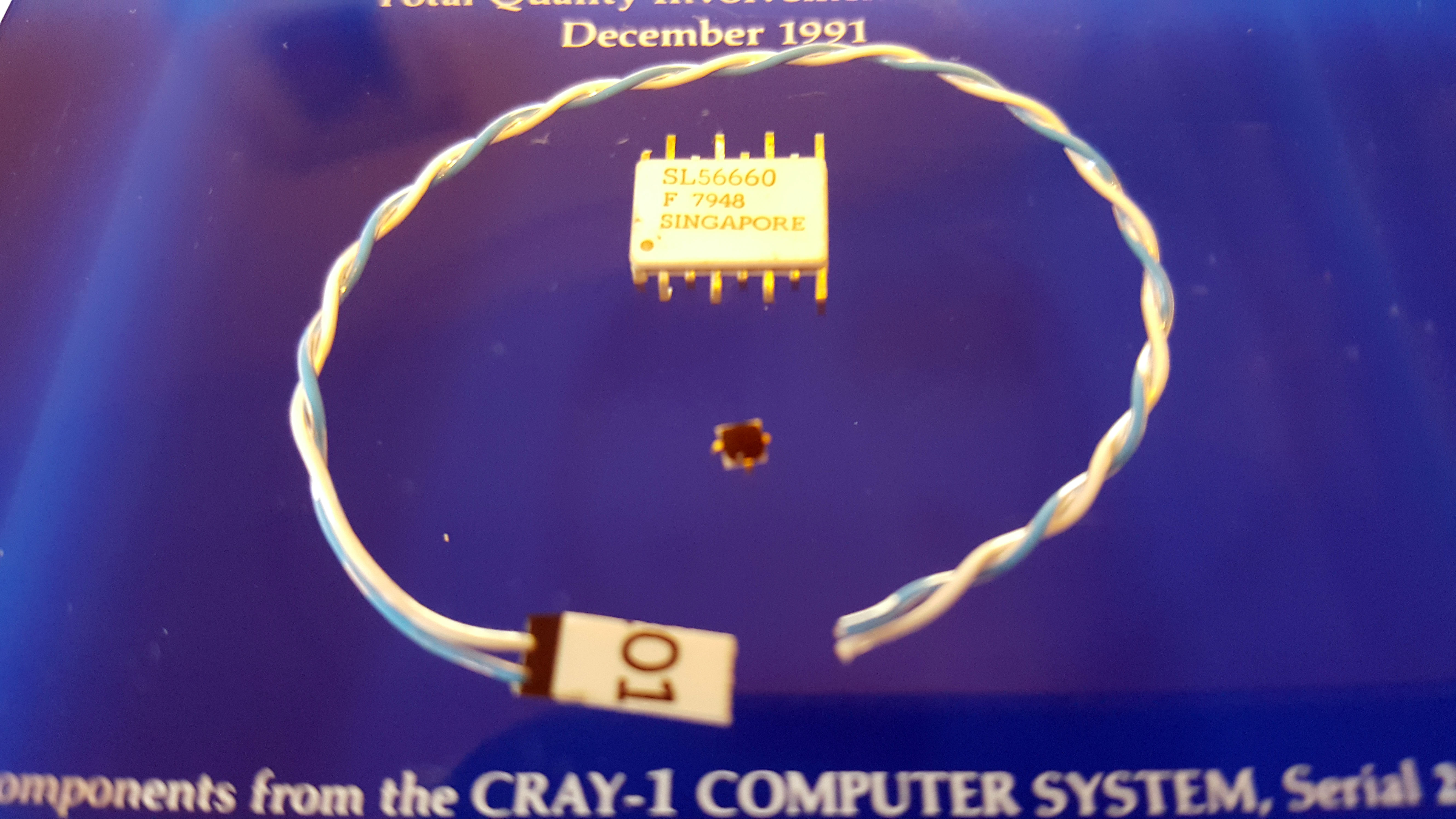 Cray-1 Lucite paperweight: 2016 11 17 13.28.49